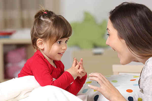 Косметика матерей влияет на половое развитие детей