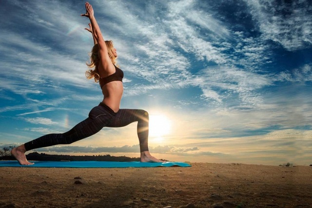 Польза йоги: весомые аргументы  встать на коврик