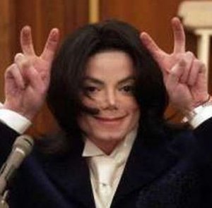 Покойный Майкл Джексон может отобрать награды у Эминема и Бейонсе