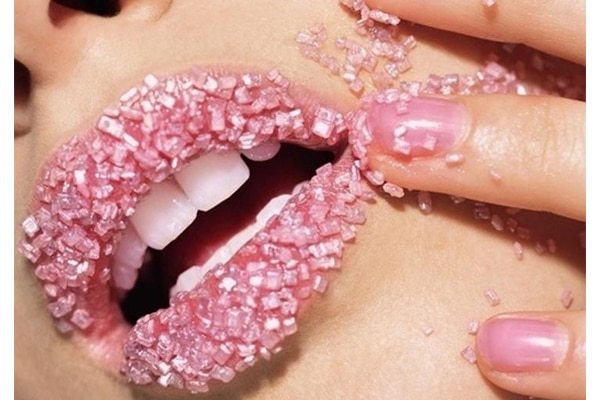 Рецепт домашнего увлажняющего скраба для губ