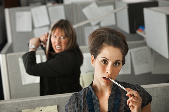 Стресс на работе: как справиться и не заработать нервный тик?