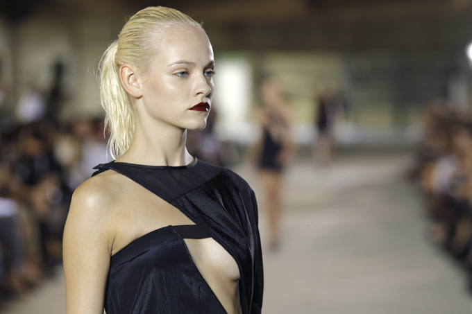 Неделя моды в Париже: Vaccarello