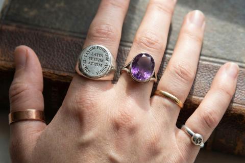 Архитектура стиля: 5 золотых правил ношения колец, которые должен знать каждый адепт осознанной моды