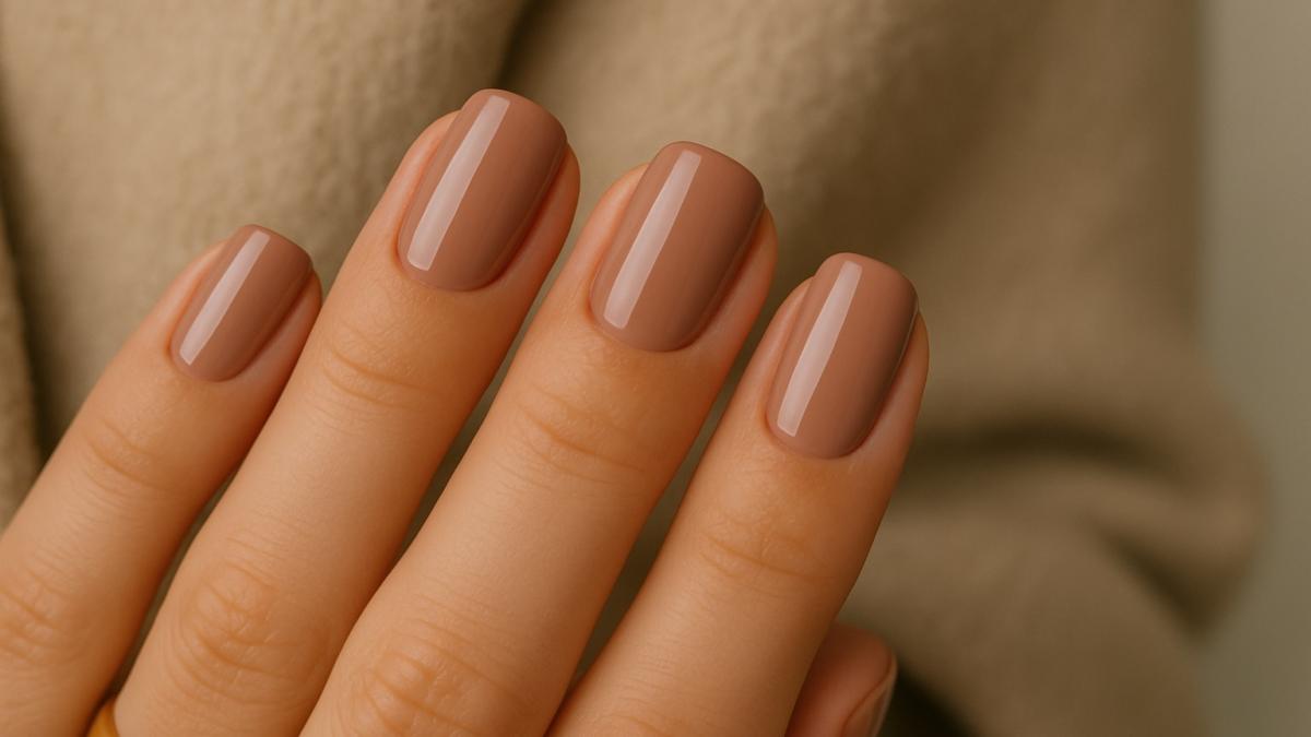 Маникюр Mocha Pink