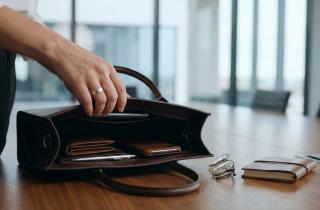 Секрет успеха бизнес-леди: какие аксессуары мгновенно выдают профессионала