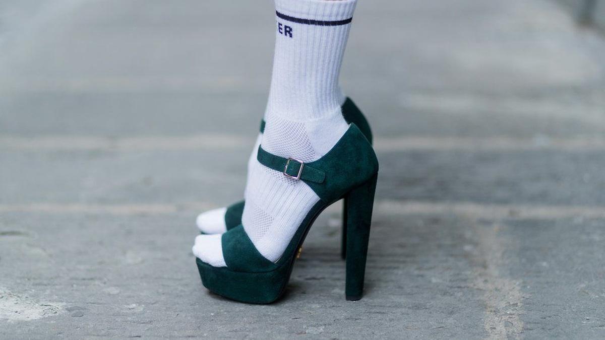 Босоножки с носками