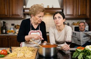 Война невестки и свекрови: 3 итальянские истории, от которых волосы дыбом