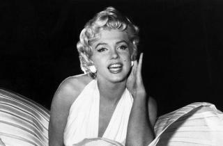 Стильный урок от Мэрилин: как перенести силу кинообразов в повседневный гардероб?