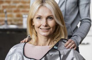 Научитесь укладывать волосы всего за 10 минут: советы от стилистов