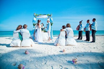 Плюсы и минусы свадебной церемонии за границей