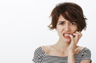 Чувствительность зубов зимой: эксперты раскрыли главные ошибки в уходе и способы их исправить