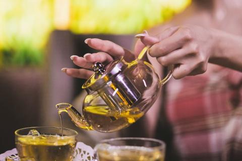 Чай против висцерального жира: 6 сортов, которые научно доказано ускоряют метаболизм и уменьшают талию