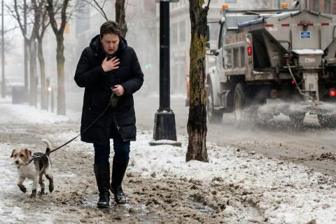 Ядовитая каша под ногами: как зимние реагенты убивают ваше здоровье и городскую среду