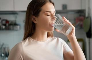 Как правильно пить воду: ежедневная норма и особенности минеральной воды