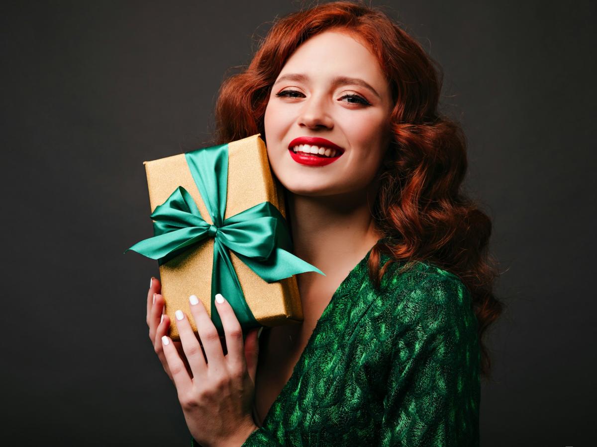 Подарок мужу на Новый год: раскройте секрет, как избежать разочарования и угодить любимому