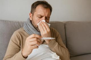 Грипп атакует сердце: 3 зимних фактора риска и как минимизировать последствия