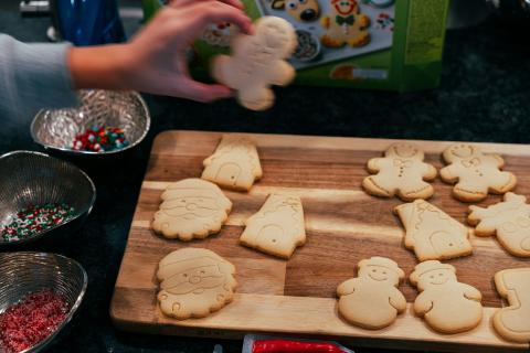 Домашнее печенье с сюрпризом: рецепт от бабушки Рикке с конфетой внутри