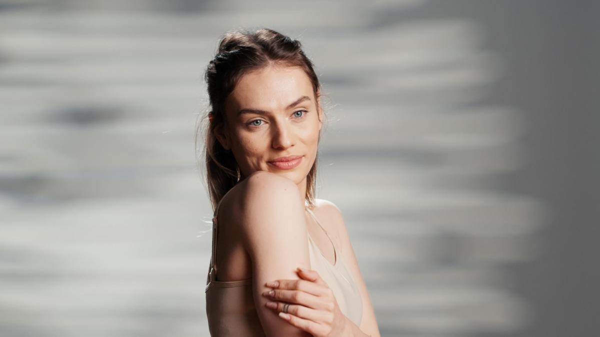 Красивая женщина