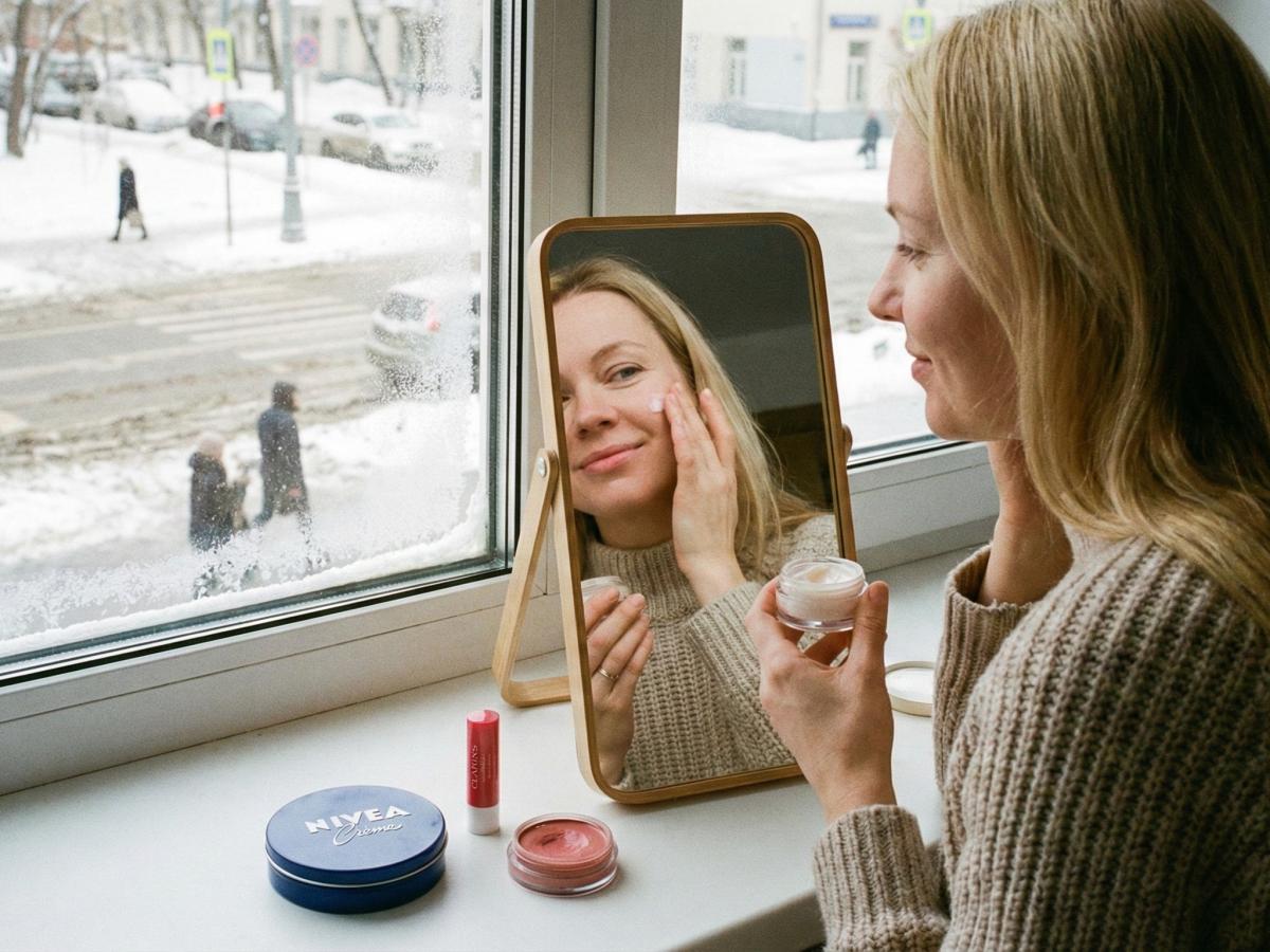 Стилист Кира Мельникова: 5 главных бьюти-ошибок зимы 2026 года, которые портят даже идеальное лицо