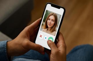 5 ошибок в онлайн-знакомствах, которые отталкивают партнеров: советы психолога