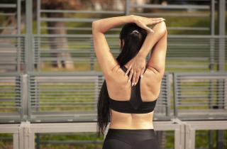 Разгибатели спины: как 'время на животе' меняет жизнь офисных работников