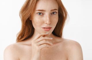 Создайте идеальный glow-макияж: важные правила и советы по уходу за кожей