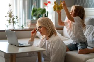 Развод и декрет: как матери-одиночке не остаться без средств к существованию – советы и лайфхаки