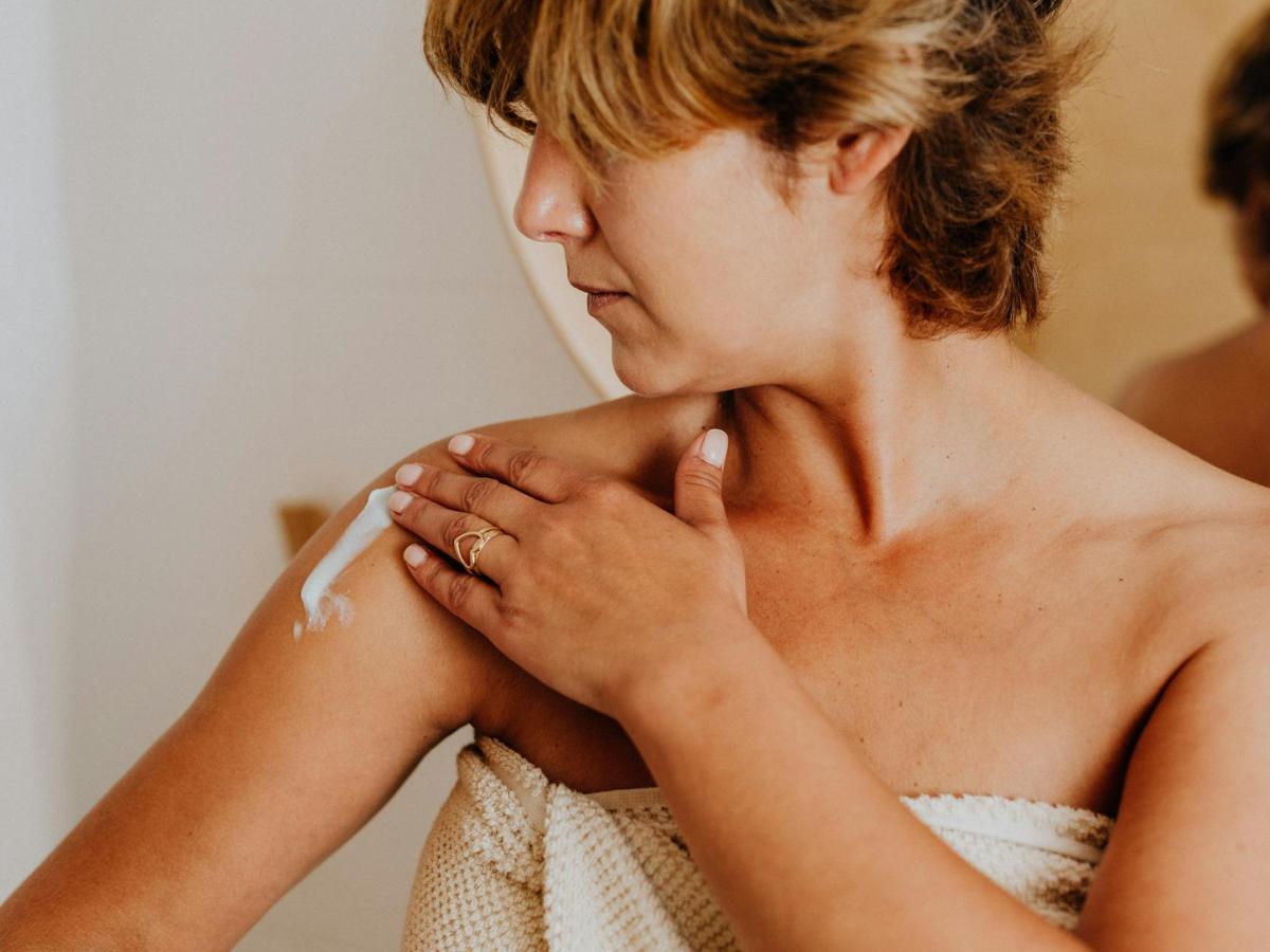 Секреты увлажнения тела: когда лосьон незаменим, а когда нужно масло