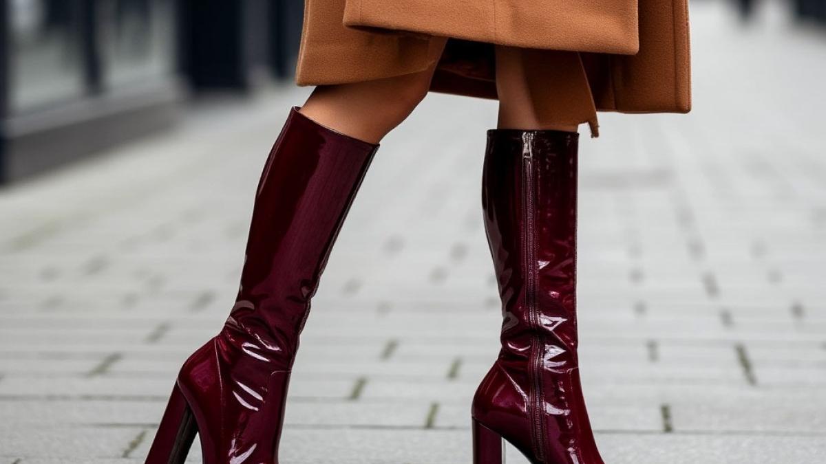 Бордовые сапоги