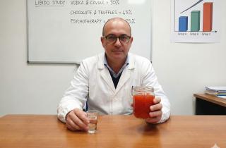 Водка как катализатор: Вероника Селезнёва о тонкой грани между романтическим релаксом и потерей искренности в общении