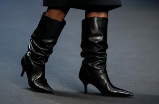 Тайная архитектура стиля: остроносая обувь без каблука удлиняет ноги лучше любых шпилек