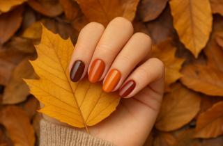 Ошибки, из-за которых маникюр быстро теряет блеск — проверьте свои привычки!