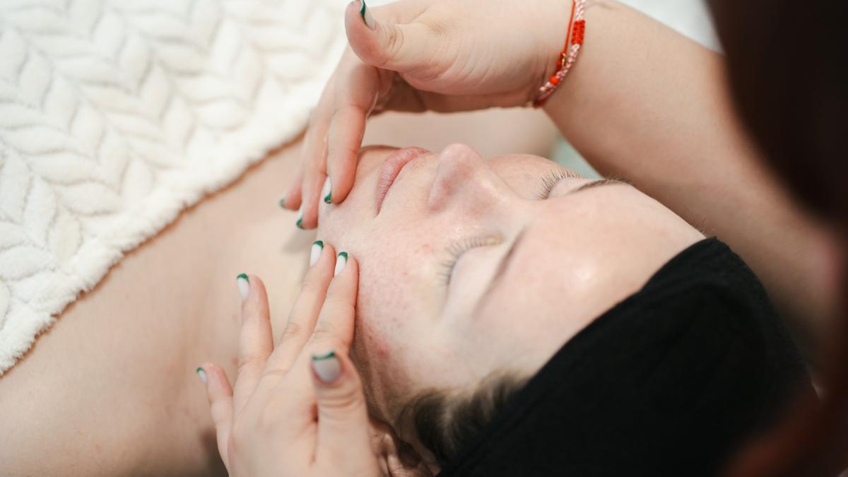 Дерматологический уход кожа без макияжа