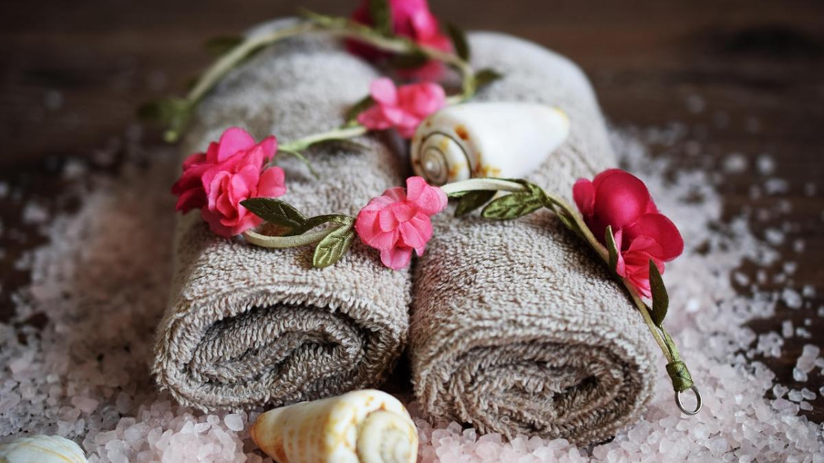 Полотенца и набор для спа