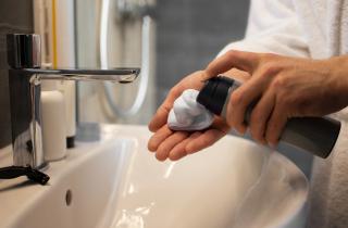 Как правильно выбрать бритву для влажного и сухого бритья: практические советы