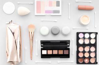 Как выбрать корректор для лица: оттенки, текстуры и подготовка кожи