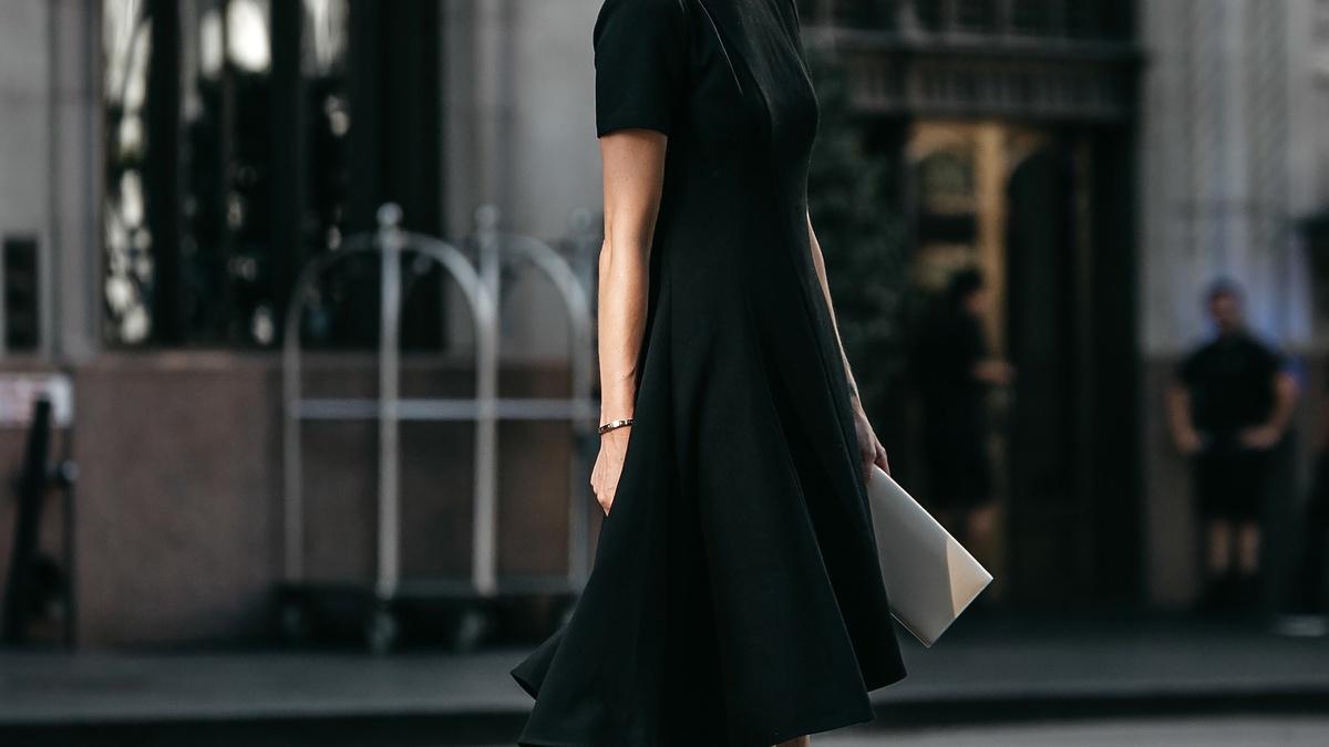 Чёрное платье