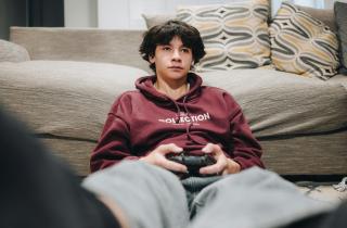 Тайный ингредиент восторга: 5 подарков подростку до 2000 рублей, которые не станут мемом