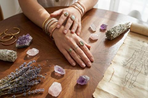 Осторожно, кольцо! Диетолог Наталья Соловьёва о том, почему обручальное украшение может вызвать гормональный сбой