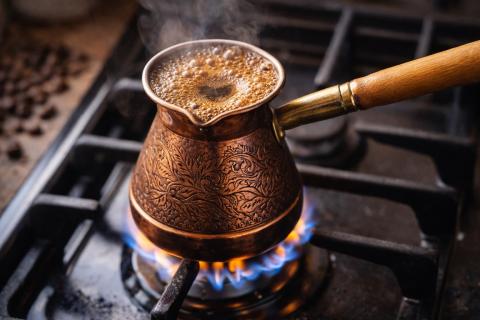 Кофеиновый щит: почему полный отказ от бодрящего напитка может быть признаком мнительности