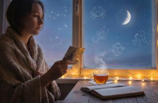 Память сердца: почему Раки и Рыбы не могут отпустить прошлое и как это влияет на их будущее