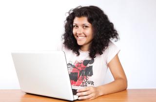 Эффект отбеливания зубов без химии: 9 продуктов для здоровья полости рта