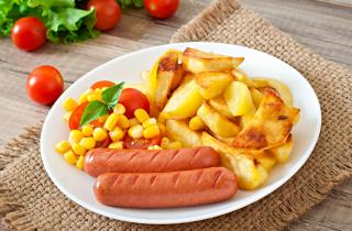 Нитратный апокалипсис: как безобидная сосиска превращается в онкологическую угрозу?