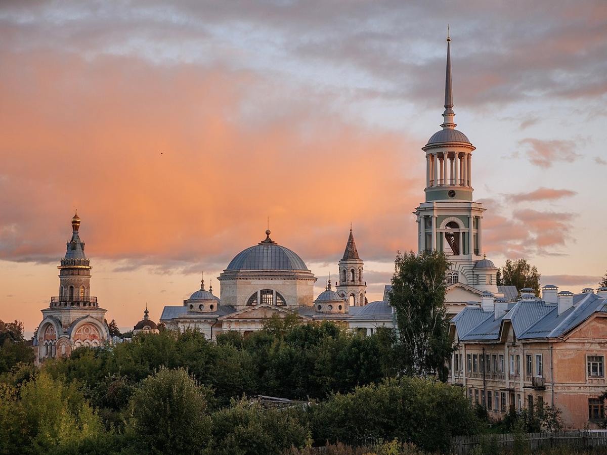 Тихий час в офисе: почему дневной сон становится трендом и как его правильно организовать