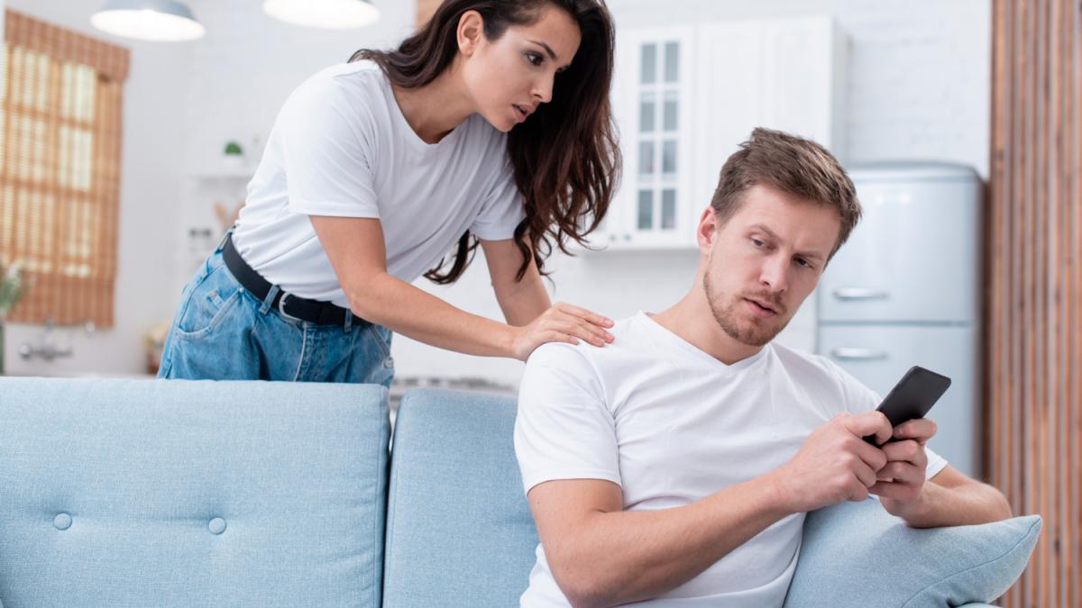 Подозрения в измене