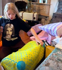Джессика Симпсон подарила 11-летней дочери сумку Louis Vuitton за 3 тысячи долларов
