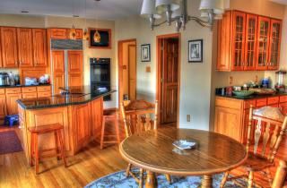 Кухня не должна быть сложной: 7 правил организации пространства для семьи